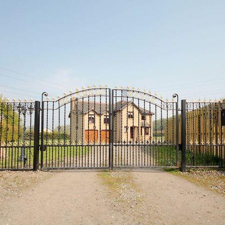 Milnholm Manor Apartment Falkirk Exterior photo